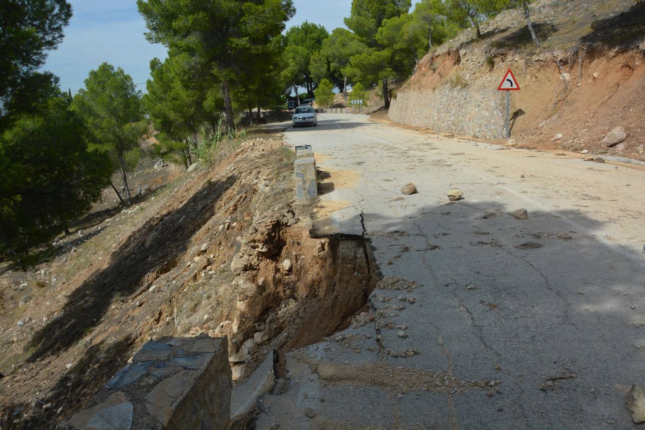 El Ayuntamiento de Cieza ha aprobado solicitar al Consejo de Ministros la declaración de su término Municipal así como del resto de municipios de la Región afectados, como zona afectada gravemente por una emergencia de protección civil.