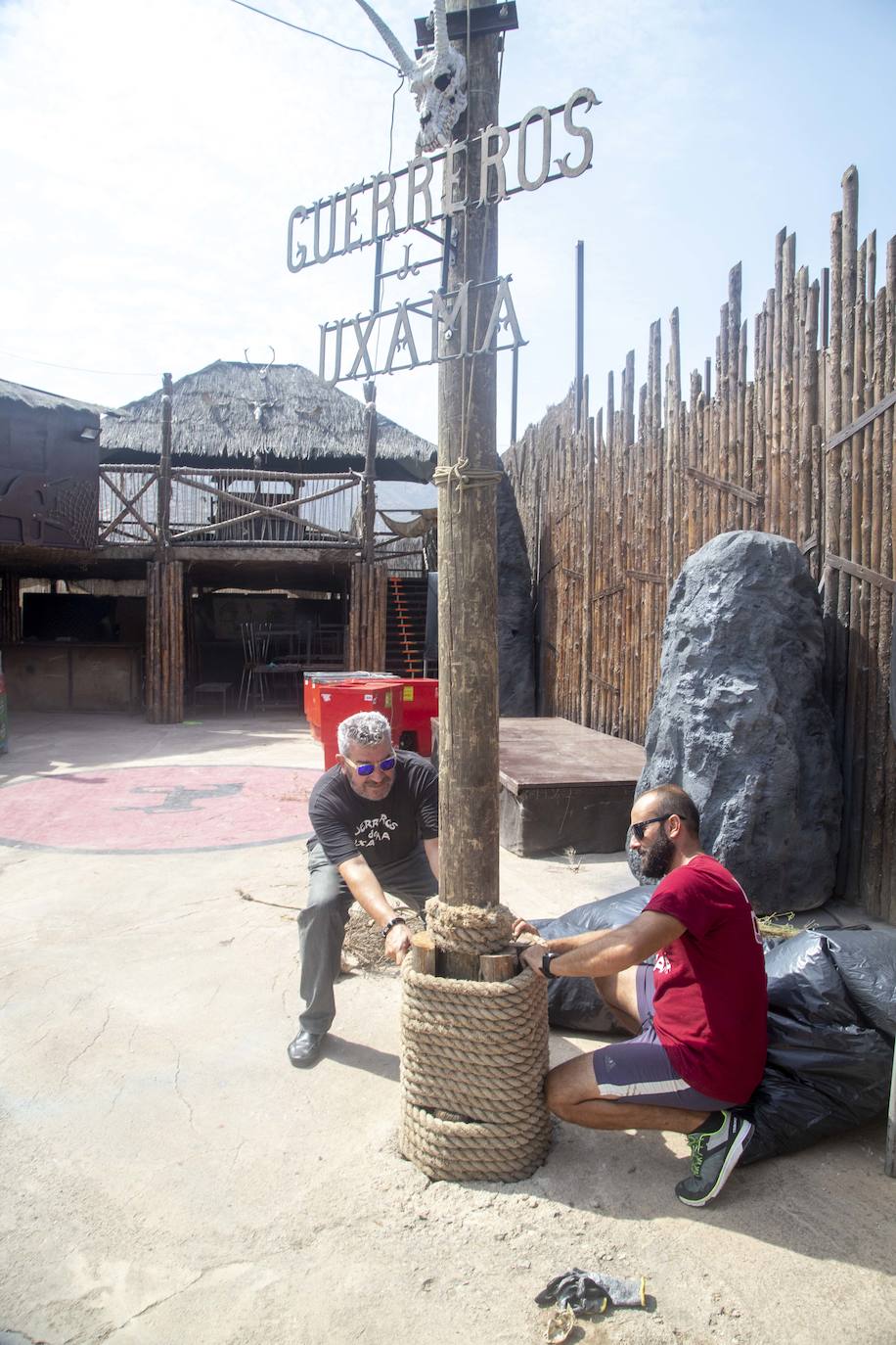 Tropas y legiones equipan sus cuarteles para la fiesta