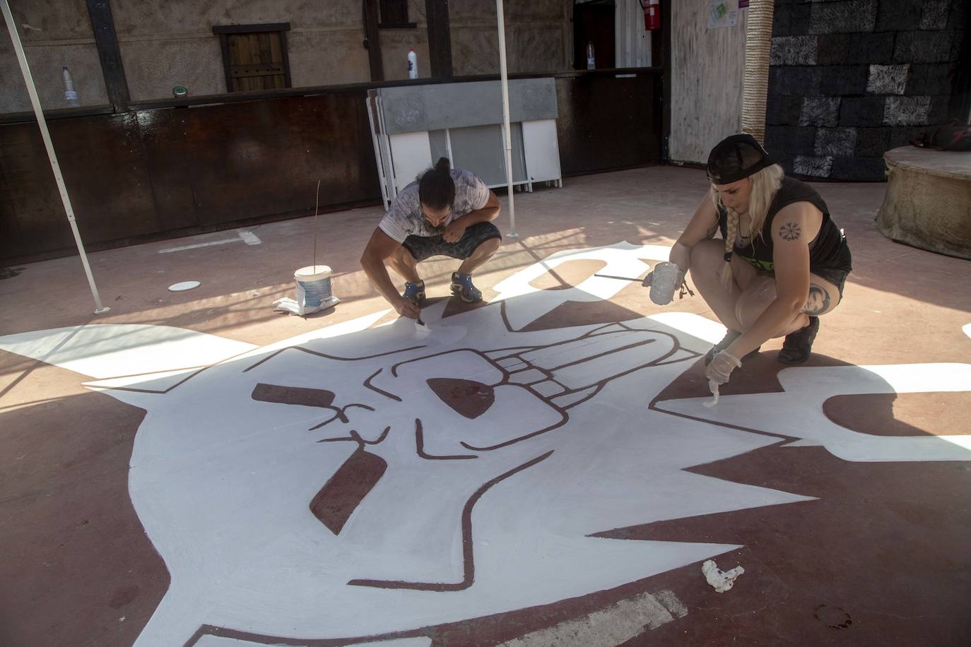 Tropas y legiones equipan sus cuarteles para la fiesta