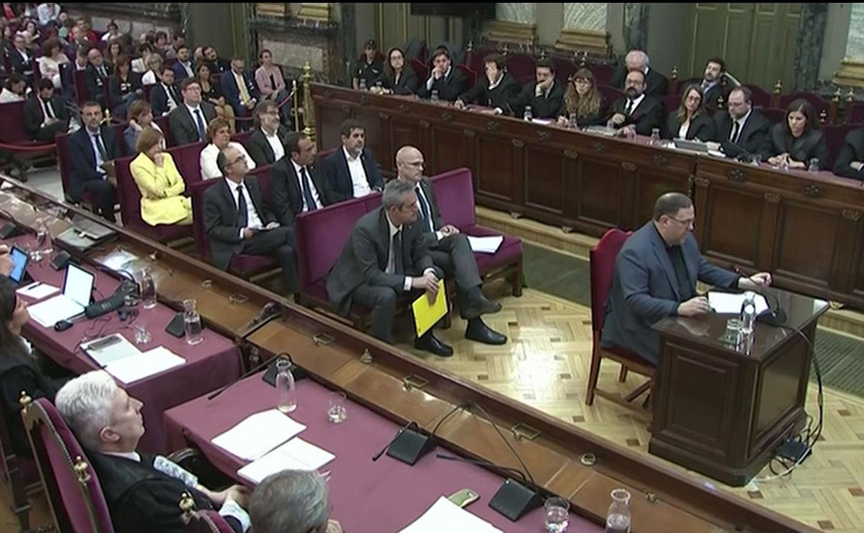 El exvicepresidente de la Generalitat, Oriol Junqueras, declara en el juicio del 'procés'.