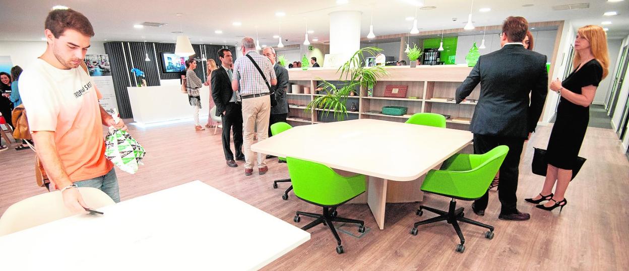Instalaciones de la multinacional Regus en Murcia, inauguradas ayer. 
