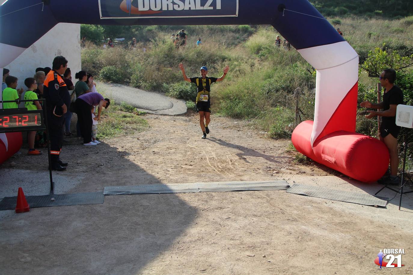 El atleta del Mobel Automenor Running Team Alfonso De Moya se lleva el VI Trail del Gavilán con un tiempo de 2:19:21 en los 22 kilómetros, por los 2:43:57 para su compañera de club Ana Isabel Cánovas