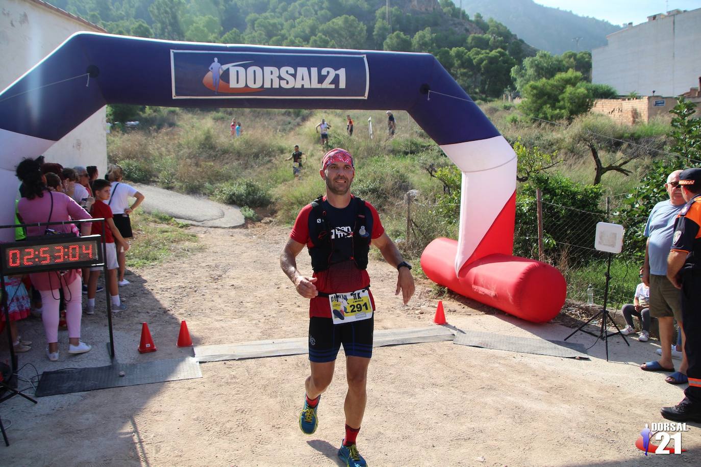 El atleta del Mobel Automenor Running Team Alfonso De Moya se lleva el VI Trail del Gavilán con un tiempo de 2:19:21 en los 22 kilómetros, por los 2:43:57 para su compañera de club Ana Isabel Cánovas