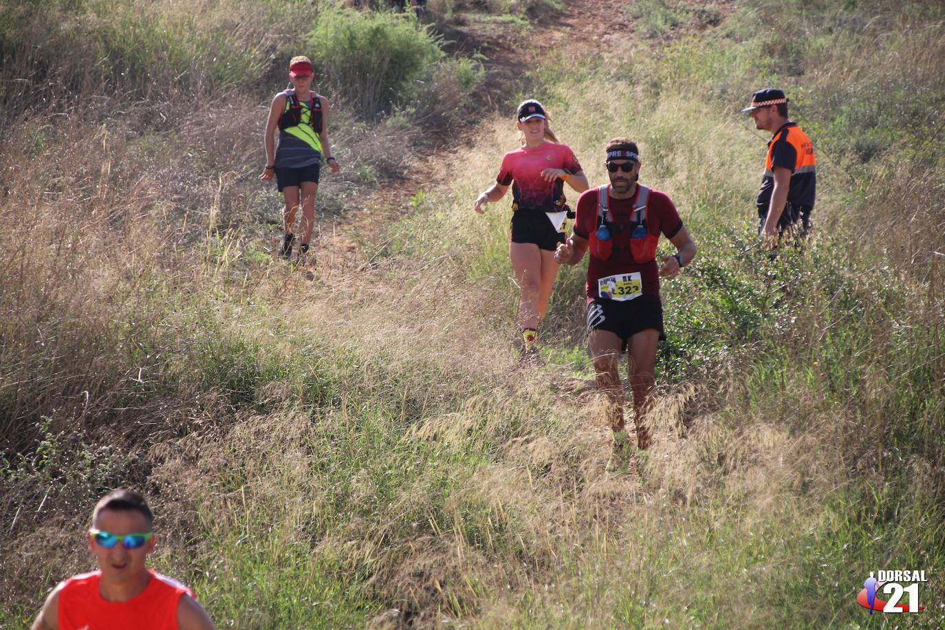 El atleta del Mobel Automenor Running Team Alfonso De Moya se lleva el VI Trail del Gavilán con un tiempo de 2:19:21 en los 22 kilómetros, por los 2:43:57 para su compañera de club Ana Isabel Cánovas