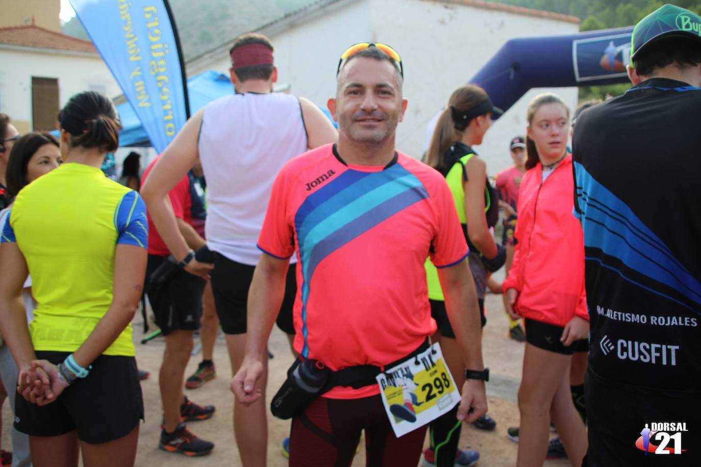 El atleta del Mobel Automenor Running Team Alfonso De Moya se lleva el VI Trail del Gavilán con un tiempo de 2:19:21 en los 22 kilómetros, por los 2:43:57 para su compañera de club Ana Isabel Cánovas