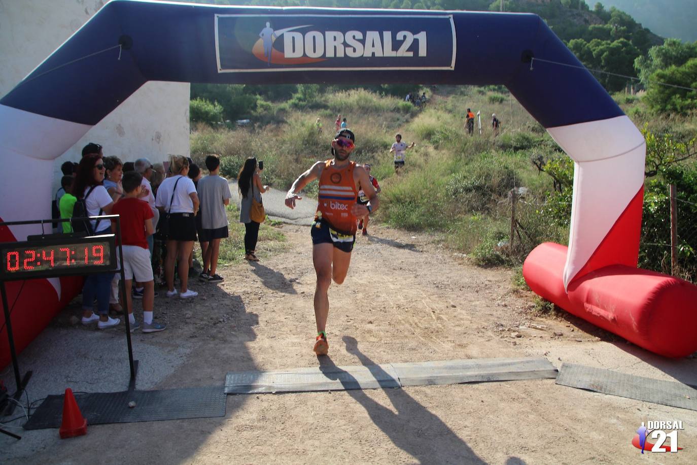 El atleta del Mobel Automenor Running Team Alfonso De Moya se lleva el VI Trail del Gavilán con un tiempo de 2:19:21 en los 22 kilómetros, por los 2:43:57 para su compañera de club Ana Isabel Cánovas