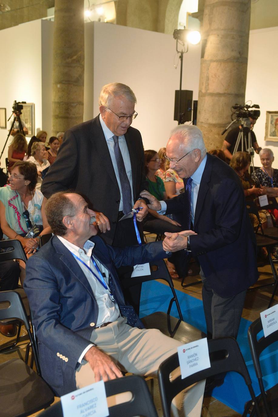 José Belmonte, junto a Raúl Tola y David Toscana.