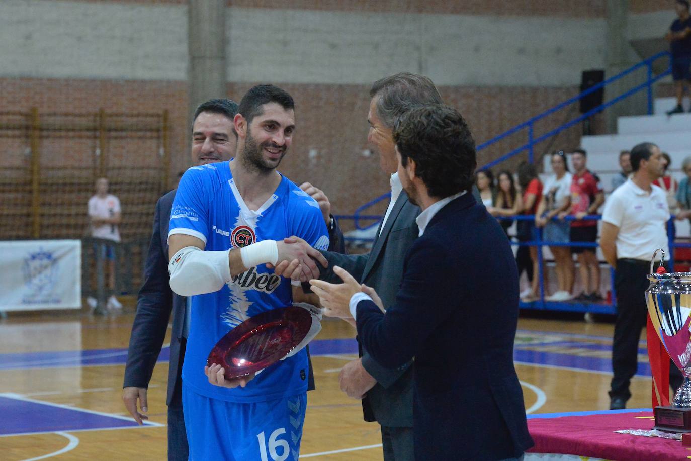 El equipo que entrena Diego Giustozzi golea (5-1) y gana por octava vez la Copa Presidente