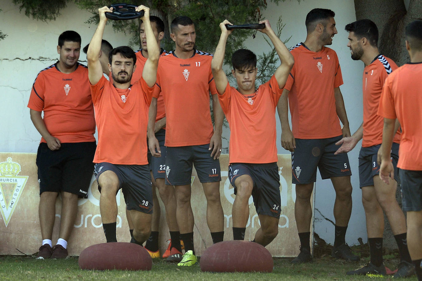 Fotos: El Real Murcia entrena en Cobatillas