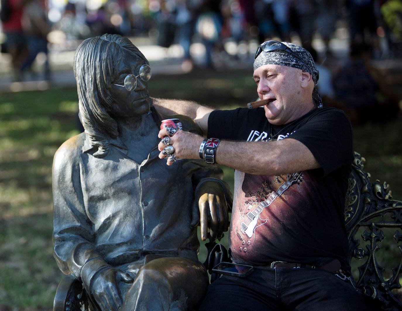 Distintos actos conmemorativos festejan la celebración de los 50 años del «Abbey Road» de The Beatles en lugares tan dispares como Cuba o Hollywood. Cuando «Abbey Road» se publicó el 26 de septiembre de 1969, nadie dijo que aquel iba a ser el último disco de los Beatles, pero ellos lo grabaron como si nunca más fueran a trabajar juntos. Incluso colocaron un tema llamado «The end» como cierre del álbum.