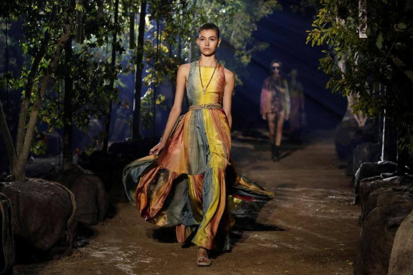Dior inaugura la pasarela de la París Fashion Week con los diseños de Maria Grazia Chiuri de Primavera/Verano 2020