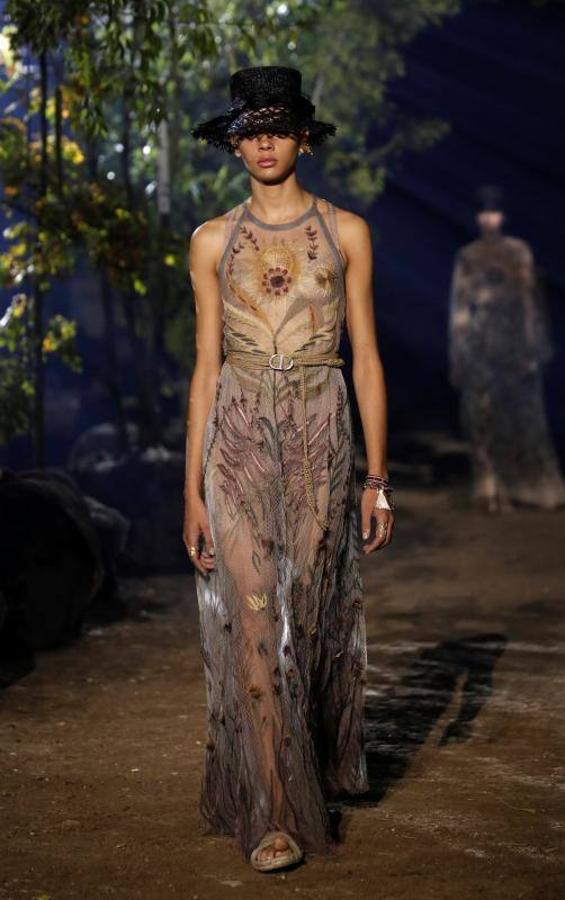 Dior inaugura la pasarela de la París Fashion Week con los diseños de Maria Grazia Chiuri de Primavera/Verano 2020