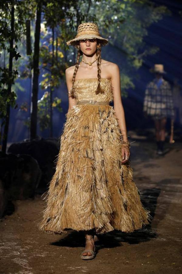 Dior inaugura la pasarela de la París Fashion Week con los diseños de Maria Grazia Chiuri de Primavera/Verano 2020