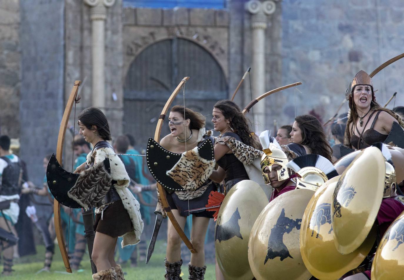 La Batalla entre carthagineses y romanos deleita a más de 5.000 personas, con una puesta en escena con más luchas cuerpo a cuerpo