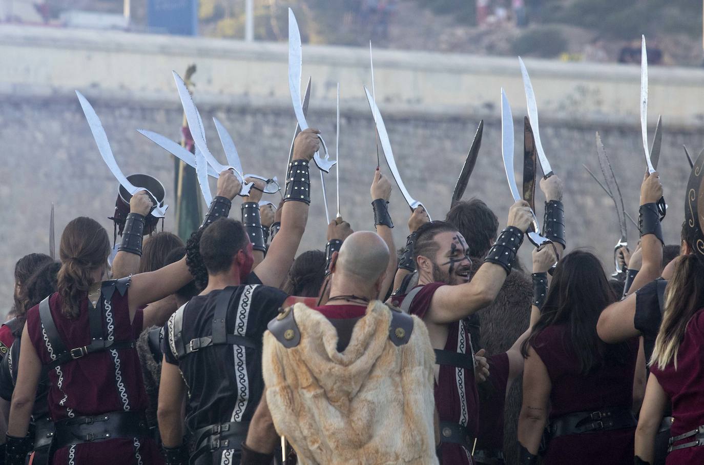 La Batalla entre carthagineses y romanos deleita a más de 5.000 personas, con una puesta en escena con más luchas cuerpo a cuerpo