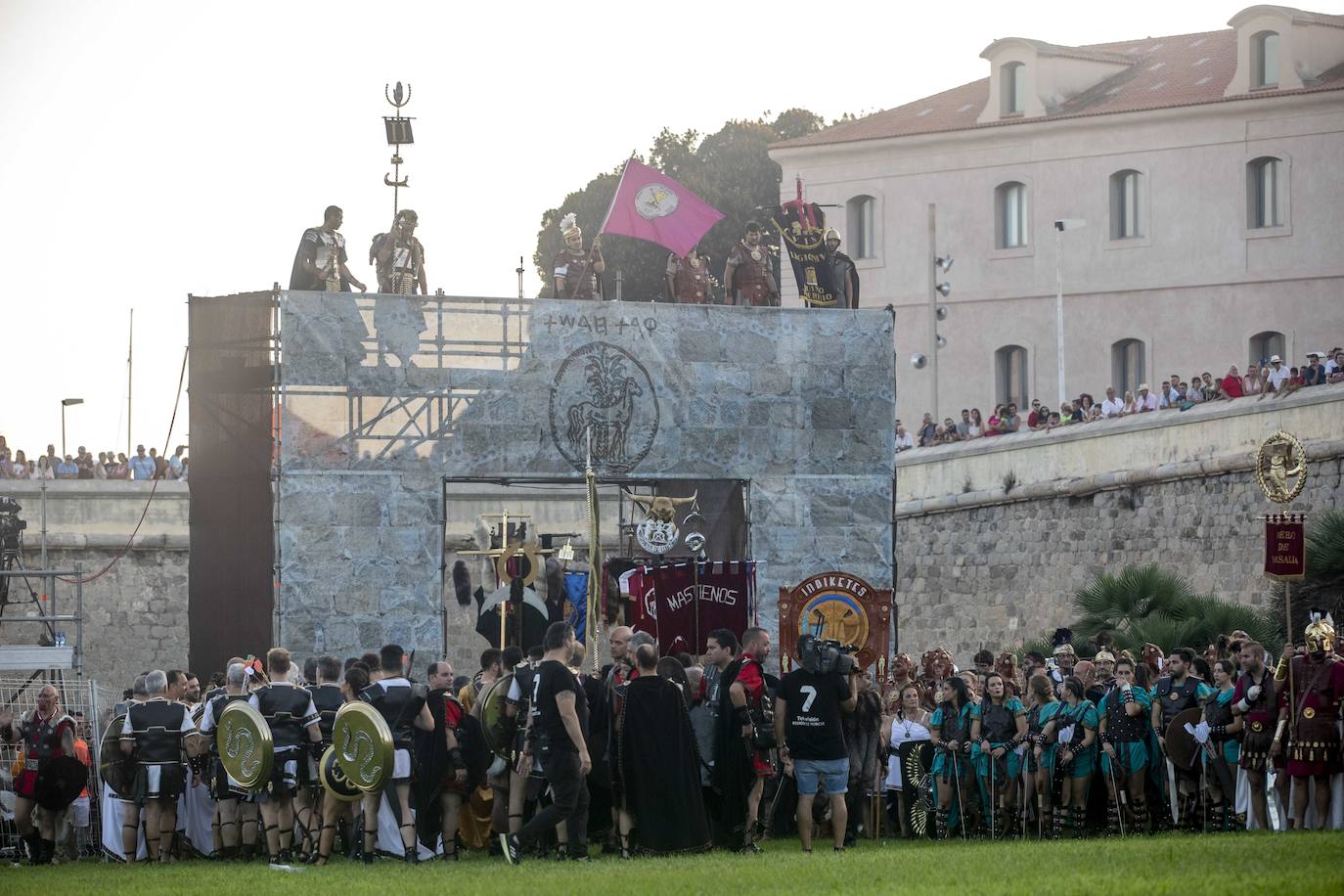 La Batalla entre carthagineses y romanos deleita a más de 5.000 personas, con una puesta en escena con más luchas cuerpo a cuerpo