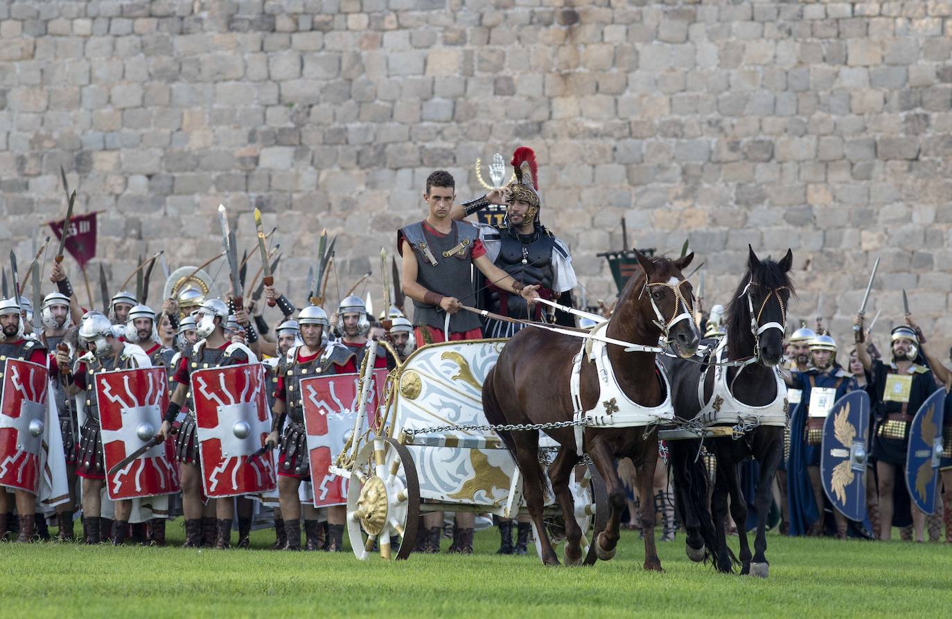 La Batalla entre carthagineses y romanos deleita a más de 5.000 personas, con una puesta en escena con más luchas cuerpo a cuerpo