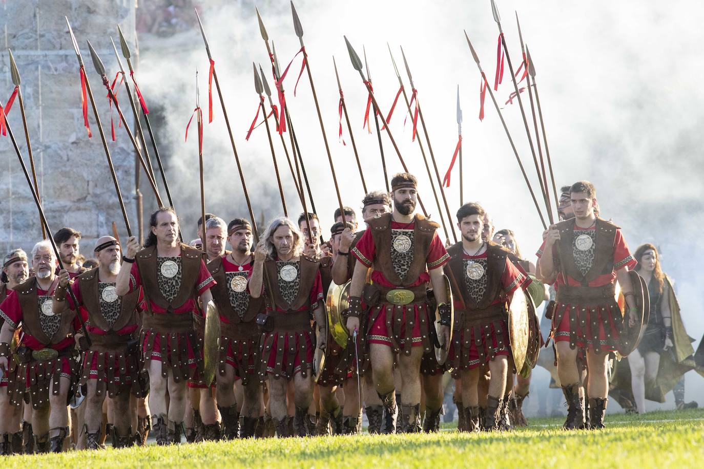 La Batalla entre carthagineses y romanos deleita a más de 5.000 personas, con una puesta en escena con más luchas cuerpo a cuerpo