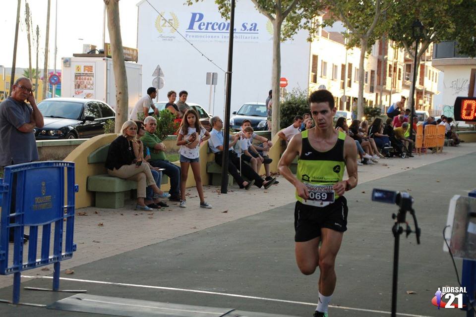 El atleta del C.A. Nogalte–Hogar Puerto Lumbreras completa la prueba con un tiempo de 15:47 minutos, por los 17:50 para la corredora del Juventud Atlética Elche