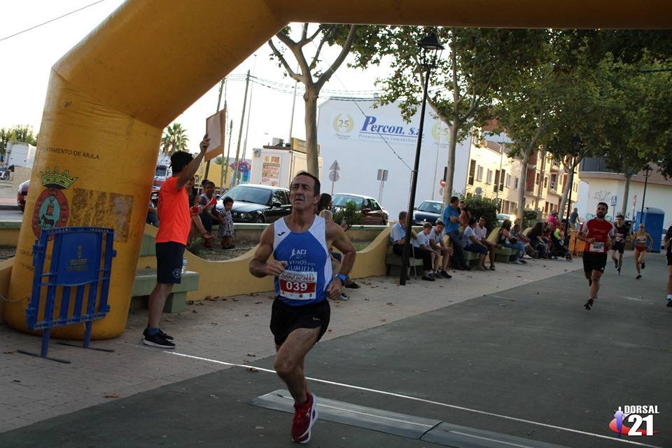 El atleta del C.A. Nogalte–Hogar Puerto Lumbreras completa la prueba con un tiempo de 15:47 minutos, por los 17:50 para la corredora del Juventud Atlética Elche