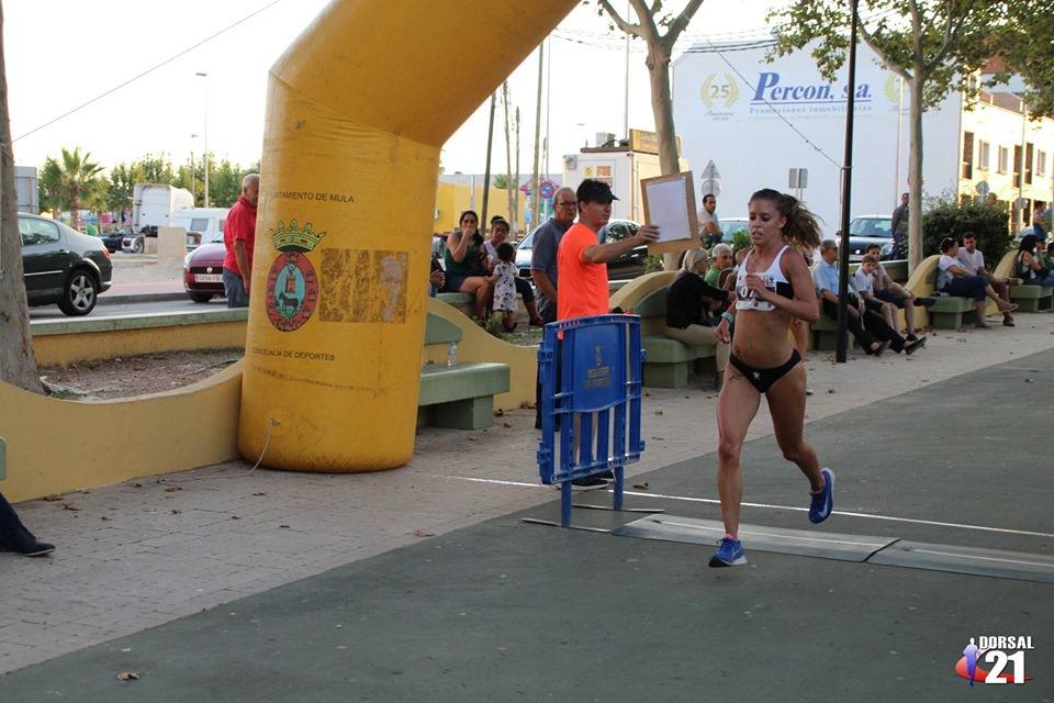 El atleta del C.A. Nogalte–Hogar Puerto Lumbreras completa la prueba con un tiempo de 15:47 minutos, por los 17:50 para la corredora del Juventud Atlética Elche