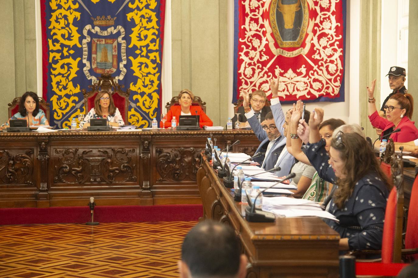 La Junta de Gobierno local ordinaria zanja la polémica por la asistencia de Ana Belén Castejón a una fiesta de cumpleaños en plena alerta amarilla por lluvias