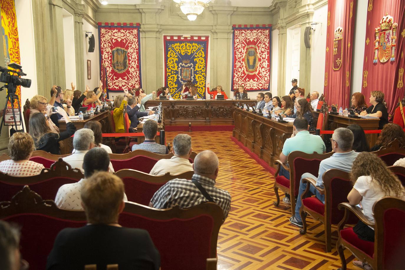 La Junta de Gobierno local ordinaria zanja la polémica por la asistencia de Ana Belén Castejón a una fiesta de cumpleaños en plena alerta amarilla por lluvias