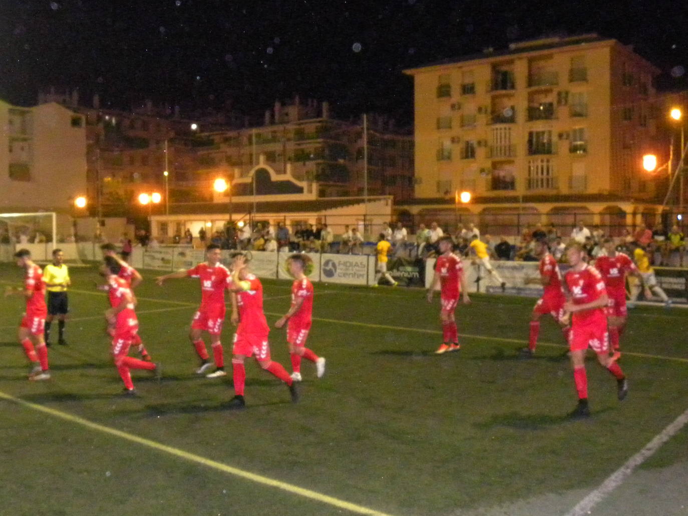 Los granas se llevan la primera parada de la Copa Federación tras vencer por 0-2 en Vélez-Málaga y se enfrentarán en la próxima ronda al Talavera