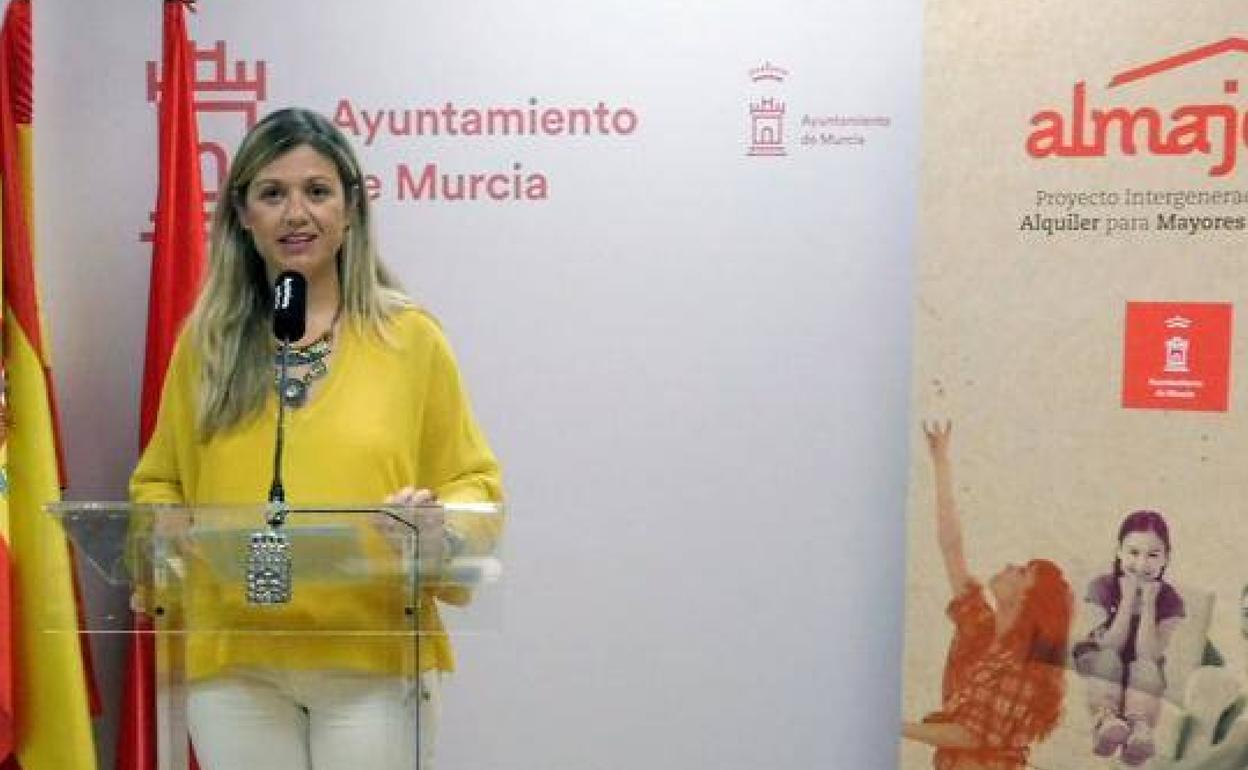 La concejala delegada de Mayores, Discapacidad y Cooperación al Desarrollo, Paqui Pérez, en una imagen de archivo.