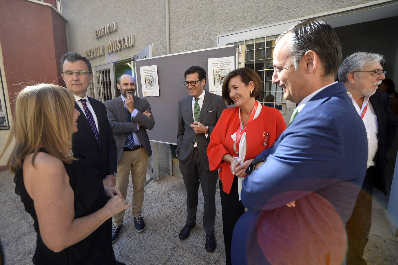 Expertos internacionales abogan por esa vía para aliviar la saturación de los juzgados y ofrecer una alternativa con menor coste emocional a los ciudadanos durante este congreso celebrado en la UMU.