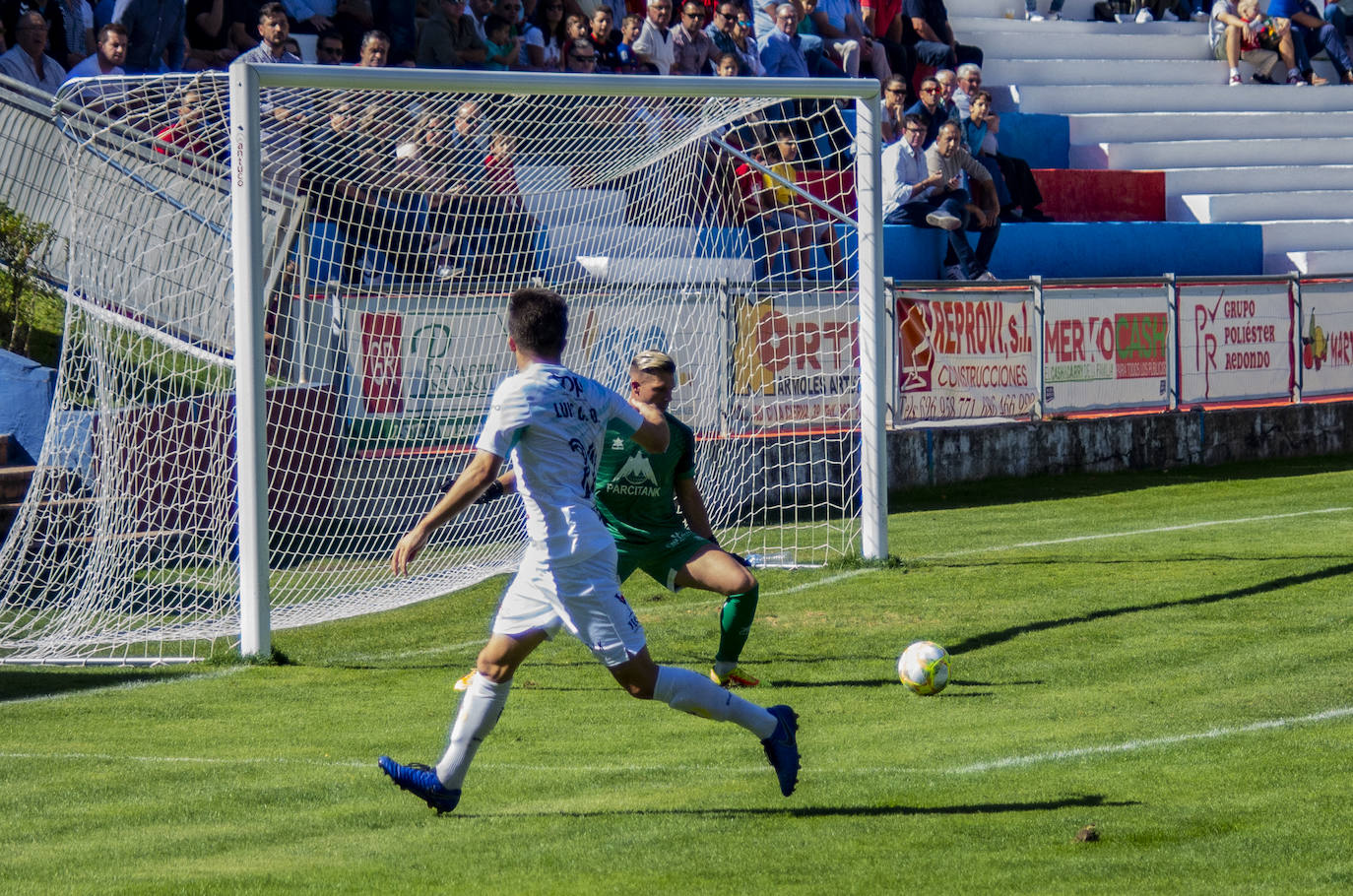 El Yeclano realiza un mal partido en Villarrobledo, pero empata y sigue en la zona tranquila