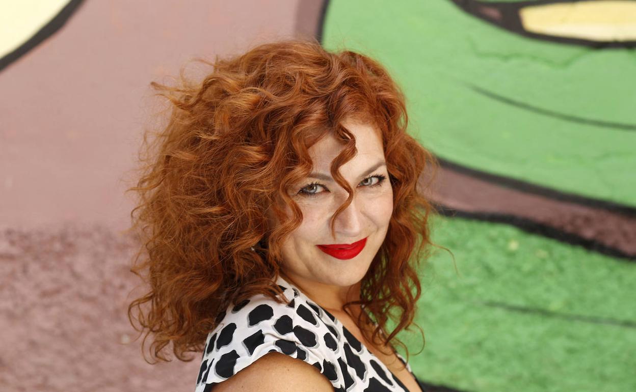 Pilar Jurado, posando para la entrevista con 'La Verdad'. :: 