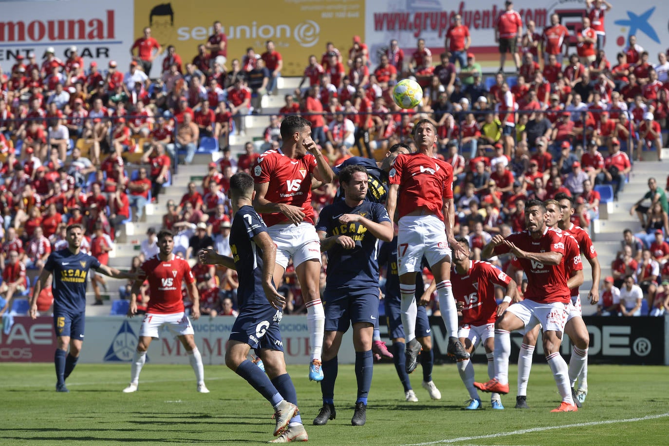 El Murcia fue el vencedor moral de un encuentro en el que el UCAM no dio la talla y en el que ambos equipos apenas generaron ocasiones de gol