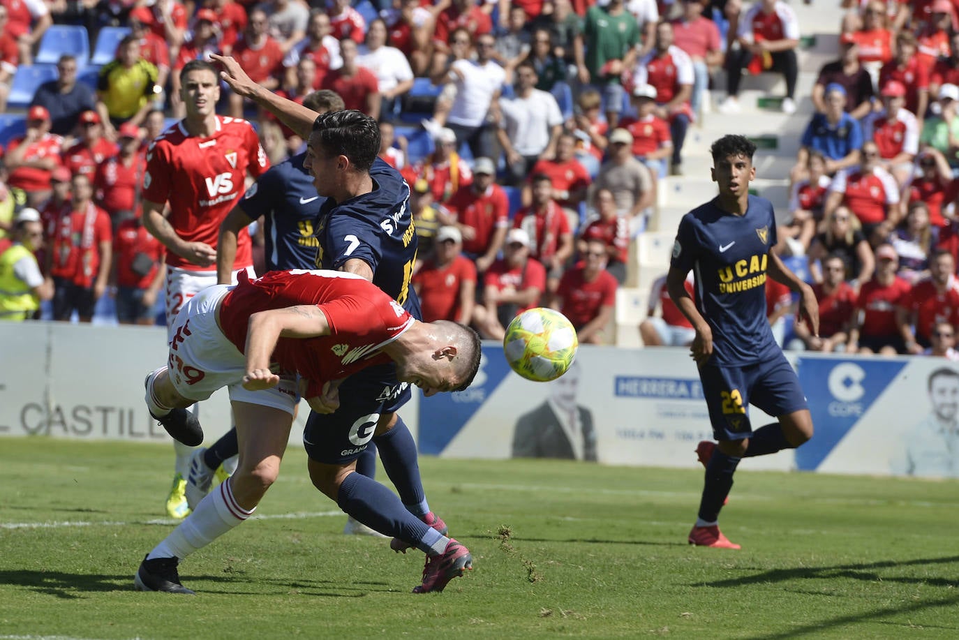 El Murcia fue el vencedor moral de un encuentro en el que el UCAM no dio la talla y en el que ambos equipos apenas generaron ocasiones de gol