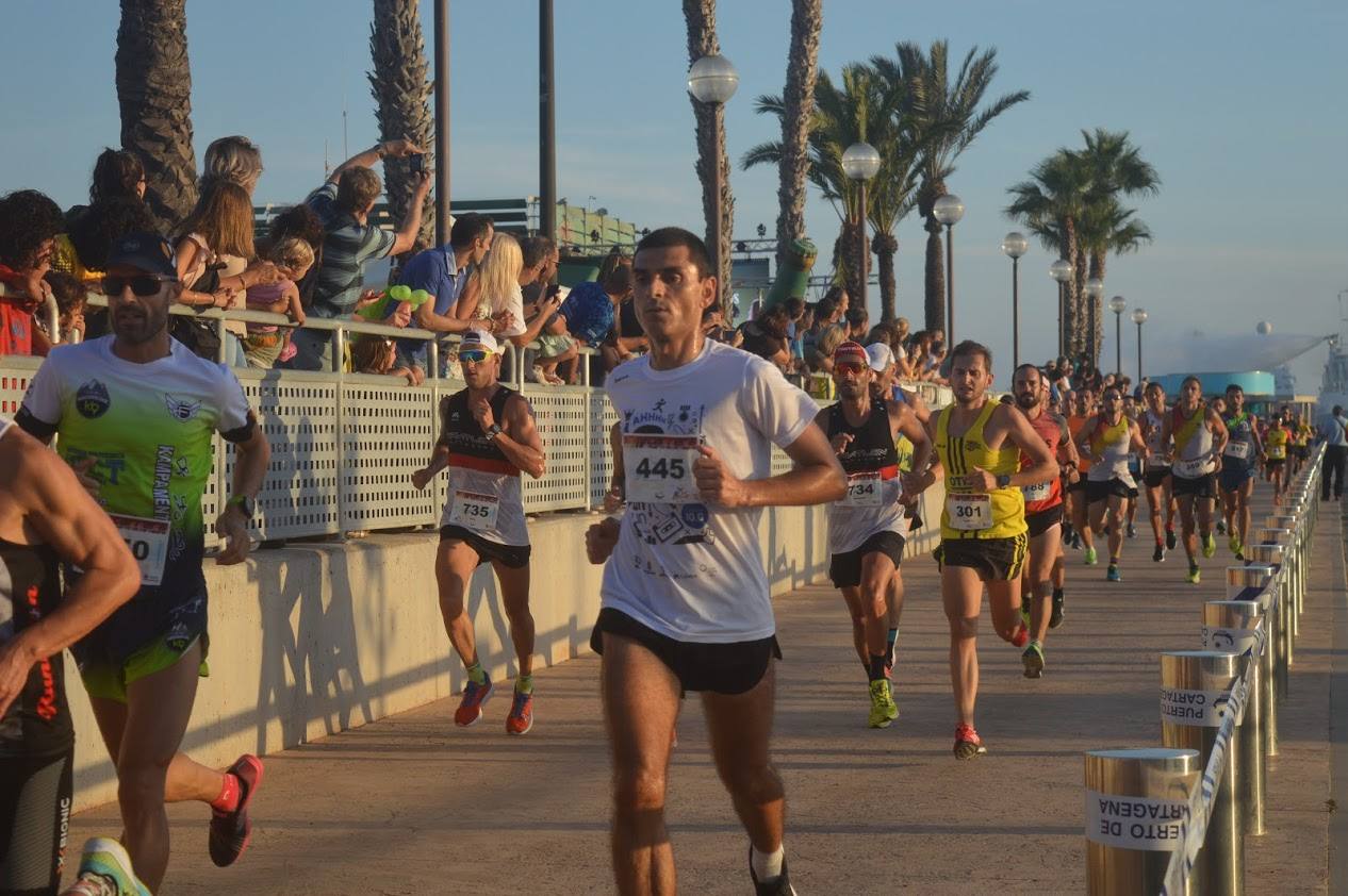 El atleta del Mandarache consigue el triunfo con un tiempo de 33:02 minutos en los 10 kilómetros, por los 38:16 para la corredora de la Juventud Atlética Elche