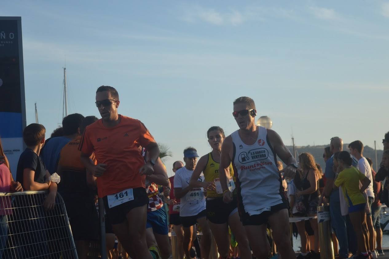 El atleta del Mandarache consigue el triunfo con un tiempo de 33:02 minutos en los 10 kilómetros, por los 38:16 para la corredora de la Juventud Atlética Elche