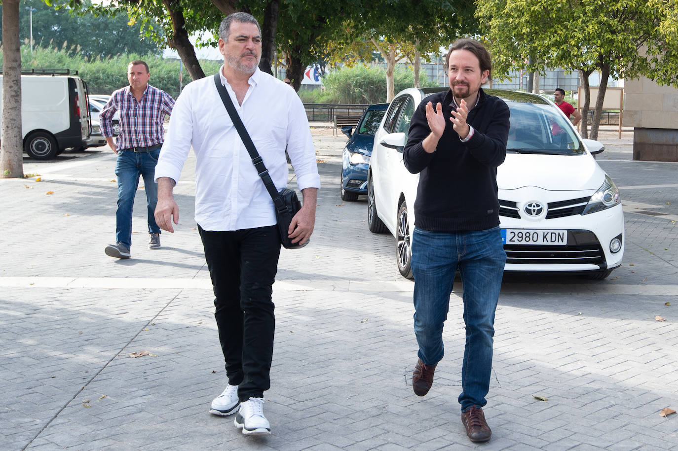 El líder de Unidas Podemos comprueba en Murcia el músculo de su formación en un acto en que no hubo mención a la marcha de Urralburu