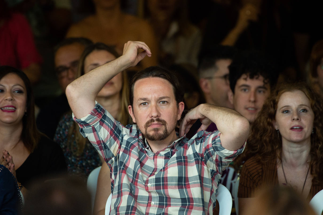 El líder de Unidas Podemos comprueba en Murcia el músculo de su formación en un acto en que no hubo mención a la marcha de Urralburu