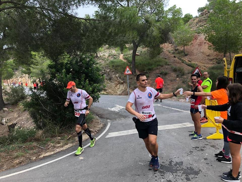 El atleta del Mobel Automenor Running Team Iván Hernández se lleva la prueba de 12 kilómetros con un tiempo de 46:10 minutos, por los 1:02:37 para la ganadora femenina, Sabina María Rico