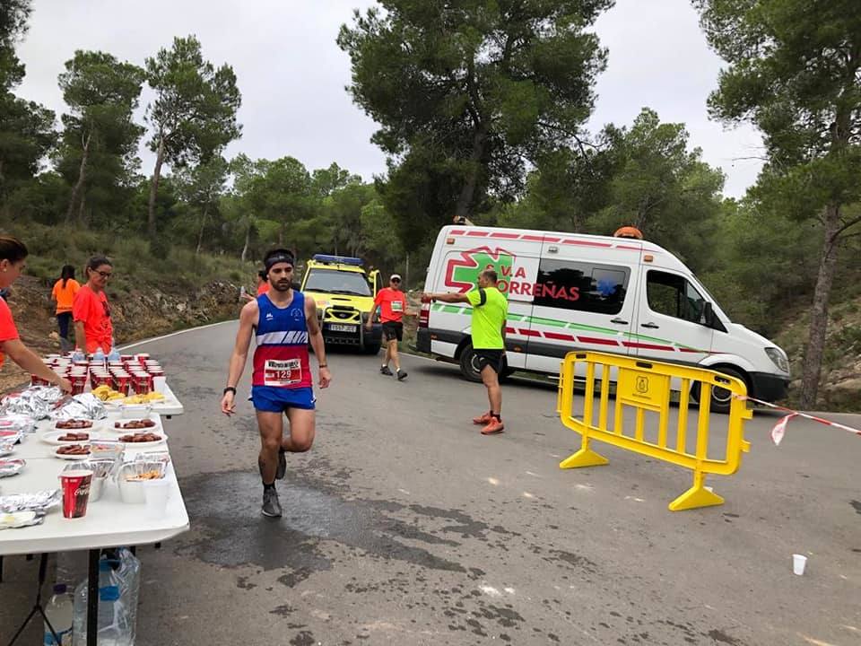 El atleta del Mobel Automenor Running Team Iván Hernández se lleva la prueba de 12 kilómetros con un tiempo de 46:10 minutos, por los 1:02:37 para la ganadora femenina, Sabina María Rico