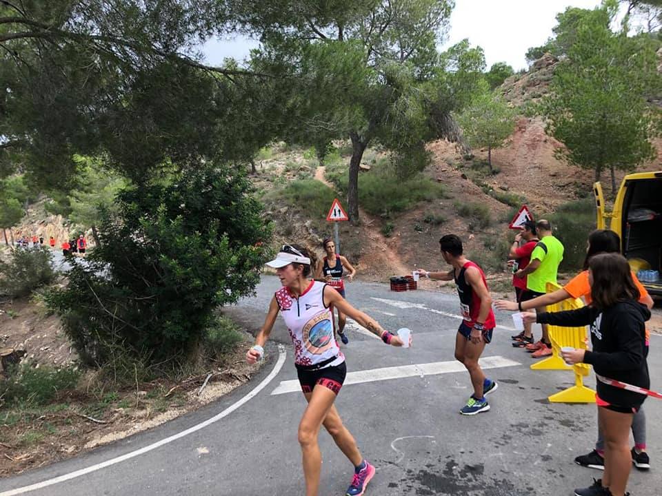 El atleta del Mobel Automenor Running Team Iván Hernández se lleva la prueba de 12 kilómetros con un tiempo de 46:10 minutos, por los 1:02:37 para la ganadora femenina, Sabina María Rico