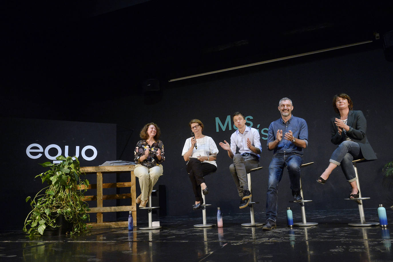 El candidato de Más País hizo estas declaraciones en su visita a la capital de la Región antes de acudir también a comprobar el estado de la laguna