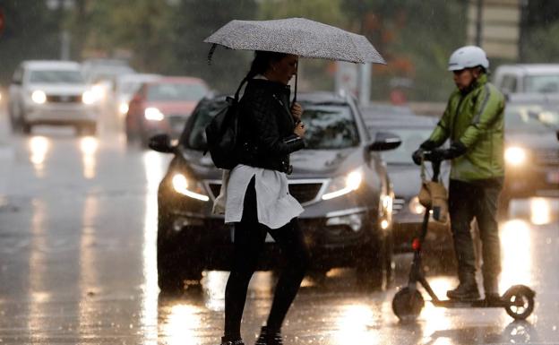 Llueve en todo el litoral del Mediterráneo a consecuencia de la 'gota fría'.