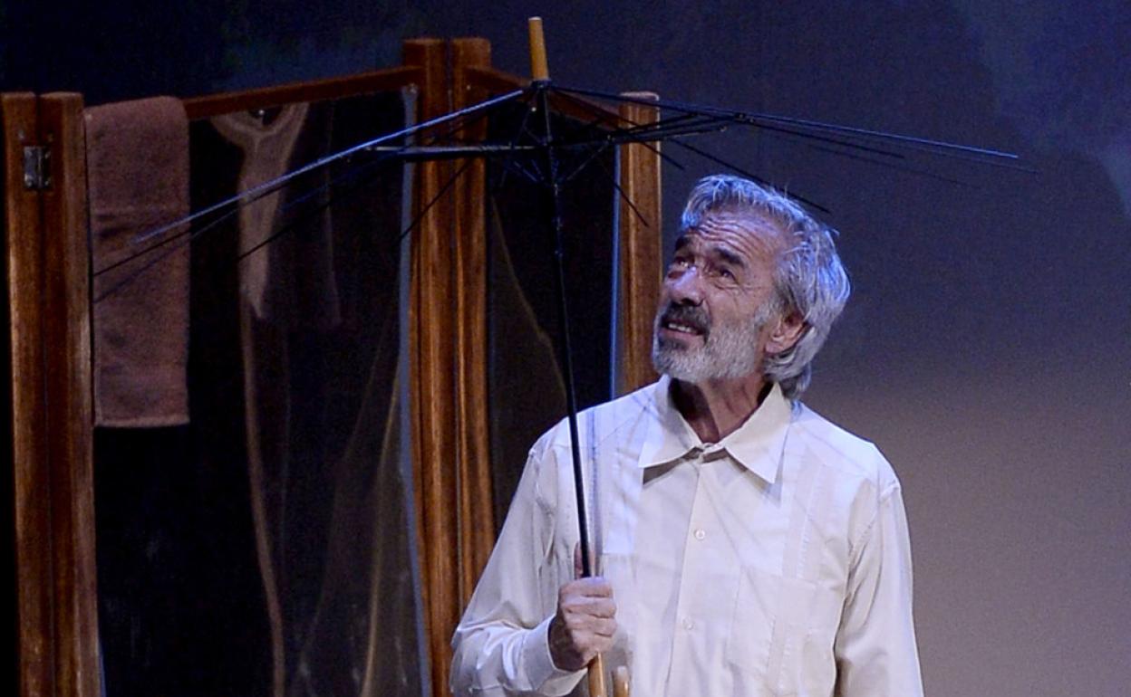 Imanol Arias, en plena representación. 