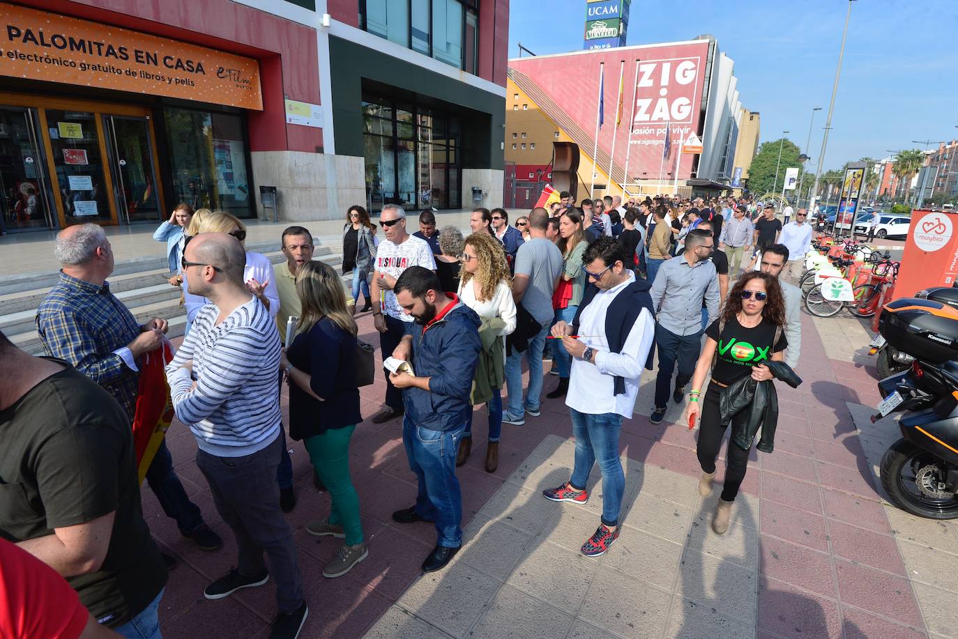 Santiago Abascal carga contra los centros de menores extranjeros no acompañados porque «destruyen la tranquilidad y la convivencia en los barrios»