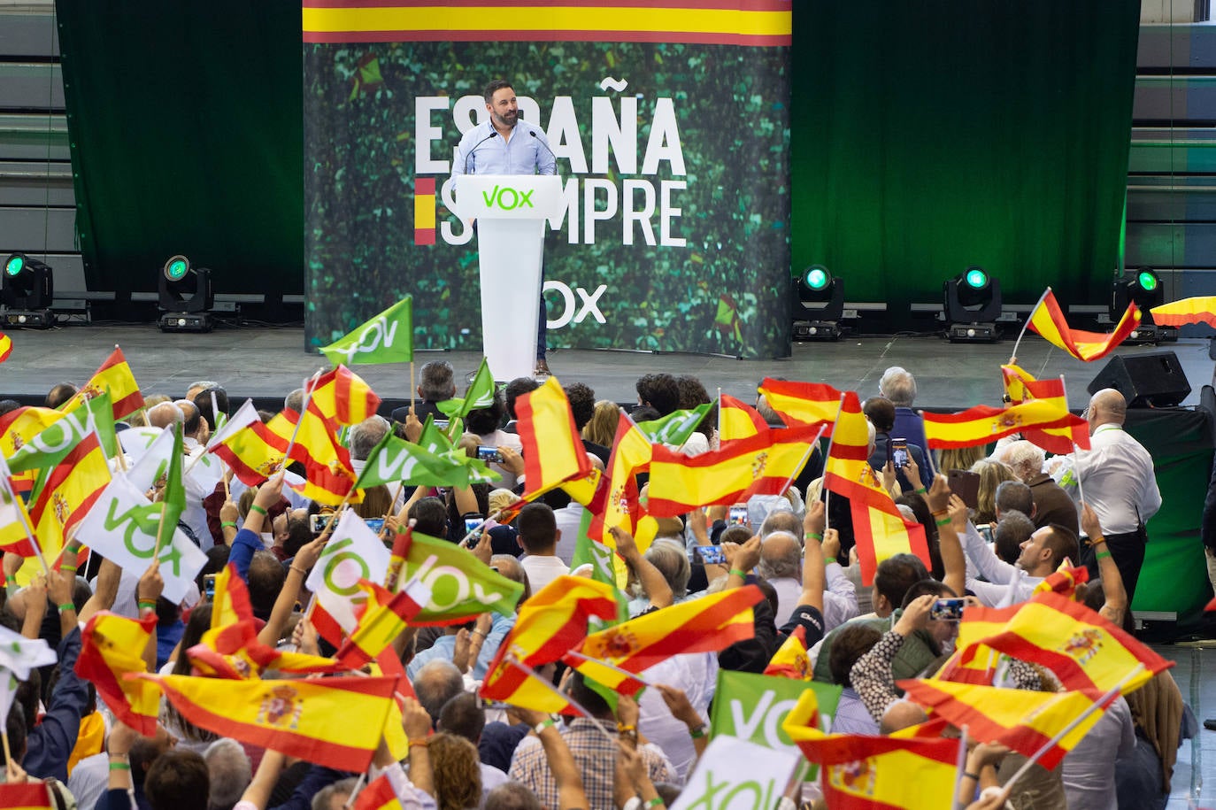 Santiago Abascal carga contra los centros de menores extranjeros no acompañados porque «destruyen la tranquilidad y la convivencia en los barrios»