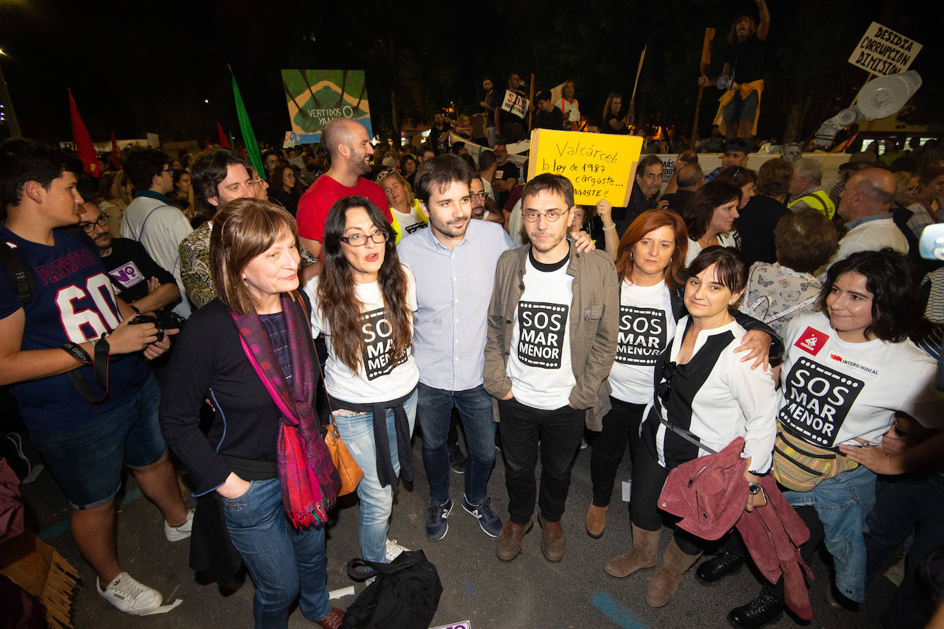 Decenas de miles de personas, 55.000 según la Policía Nacional, lanzan un SOS por la laguna en una marcha masiva en Cartagena