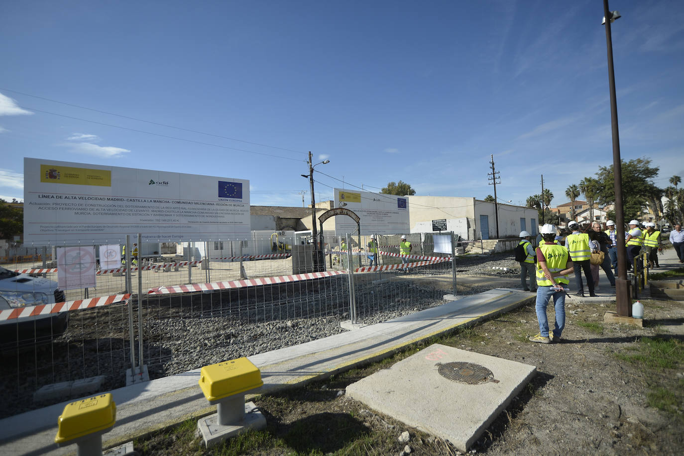 Los muros pantalla entre la Senda de los Garres y la entrada a la estación de Murcia están finalizados en un 98%