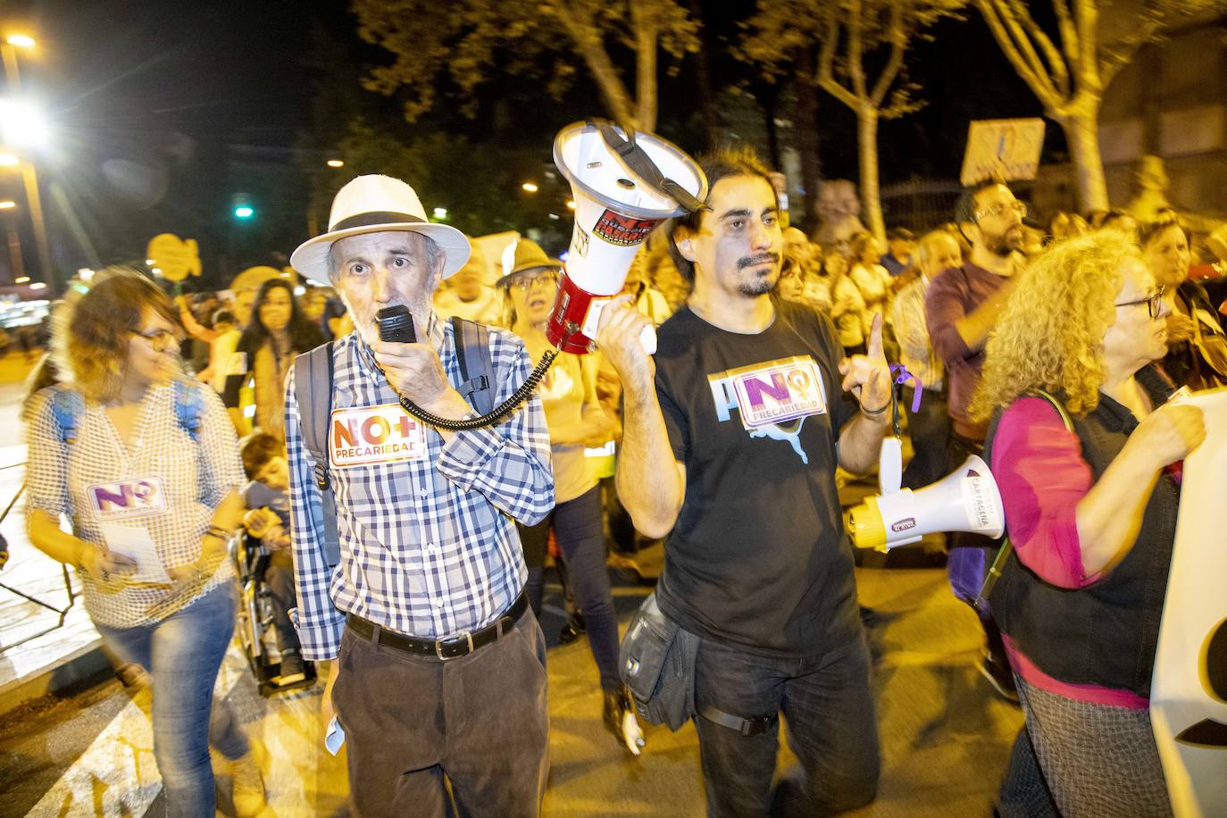 Unas 55.000 personas claman contra la contaminación y reclaman soluciones para «salvar» la laguna.