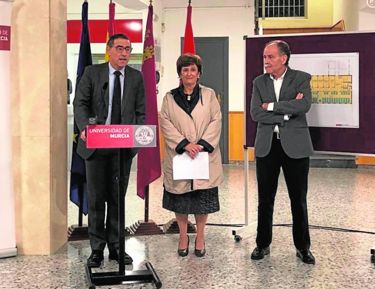 La UMU amplía con nuevas aulas el edificio Saavedra Fajardo y renueva espacios